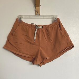 Vuori peachy orange lounge shorts size M